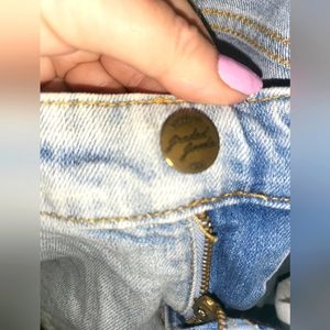 WASHED JEANS L.O.G.G  NWT SIZE 27